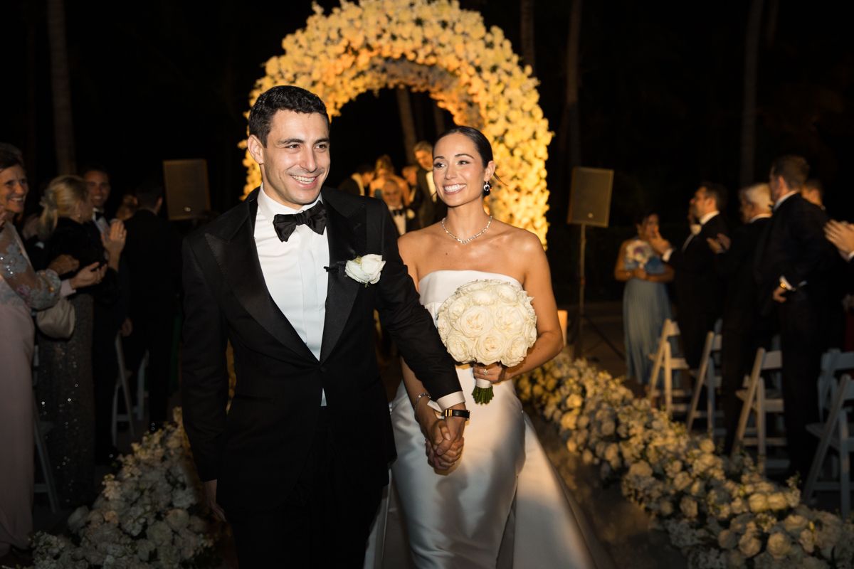 lcA9TTd3 - Sara Wight Photography: Capturing Timeless Moments of Love and Light