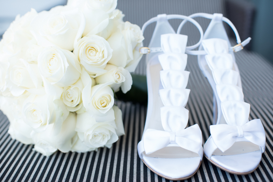 Style Me Pretty Emilie Sam 3 - Black + White Glamorous Beverly Hills Wedding