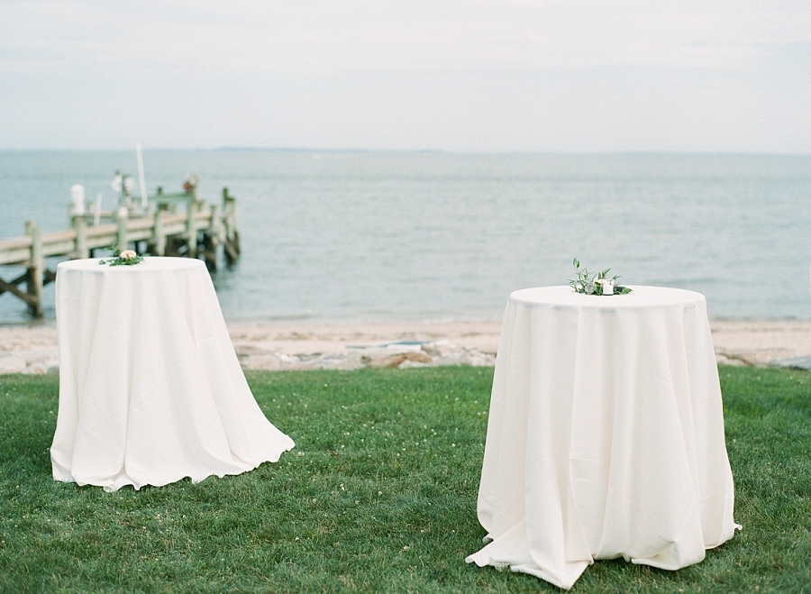 Seaside Wedding With "American Summer" Vibes 586a9d9e8f0a3900x - Seaside Wedding With "American Summer" Vibes