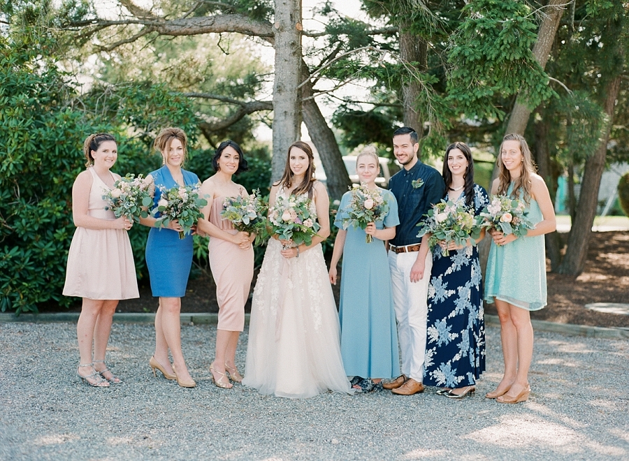 586a9d908ae6d900x - Seaside Wedding With "American Summer" Vibes