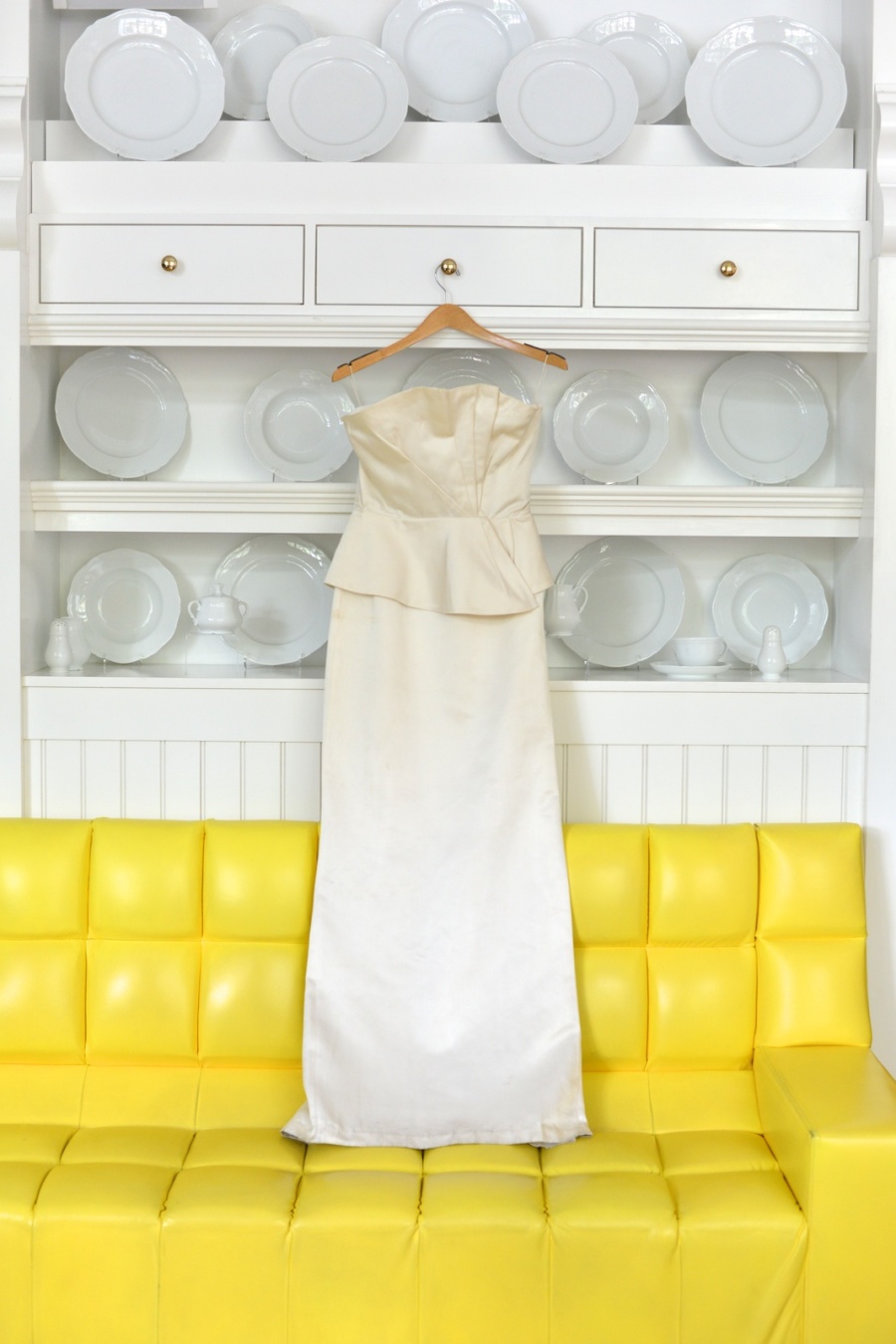 Style Me Pretty Cleo and Dan 2 - Yellow Inspiration Shoot from Jessica Schmitt + Roey Mizrahi Events