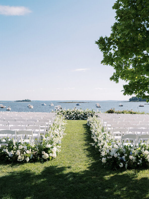belle-haven-club-waterfront-wedding-ceremony