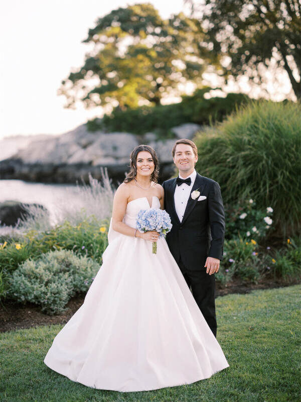 megan and cj belle haven club 16 195658 1647625412 - The Allure of This Glamorous Coastal Wedding Featured in Carats and Cake
