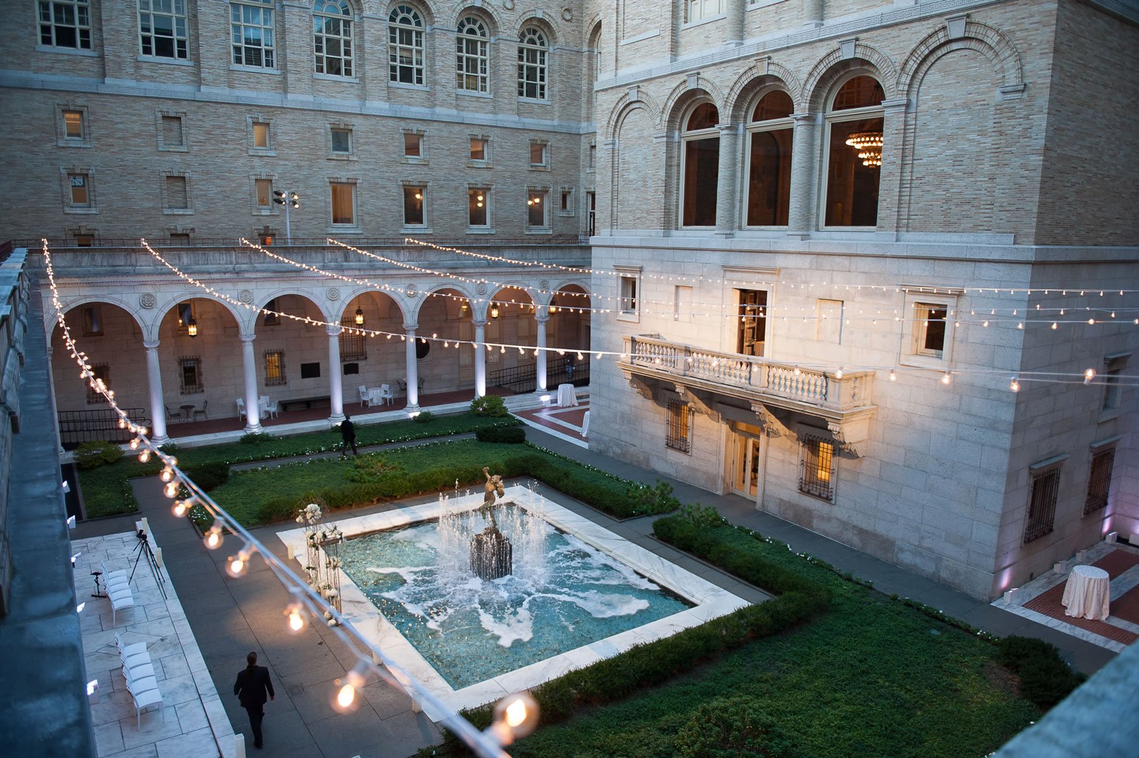 I 0886 - Why Boston Public Library is Every Book Lovers Wedding Venue Fantasy